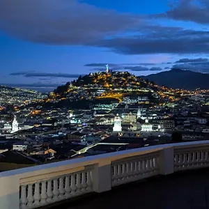 https://vista-del-angel-hotel-boutique.hotelsquito.com